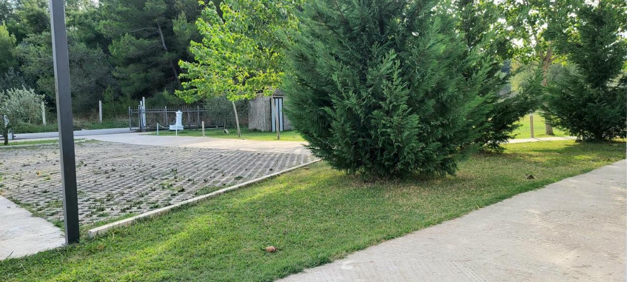 Riviera Inn Apartments Улцинь Экстерьер фото